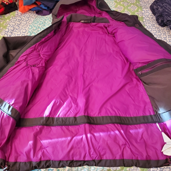 Mammnut Insulated Jacket - Picture 2 of 6